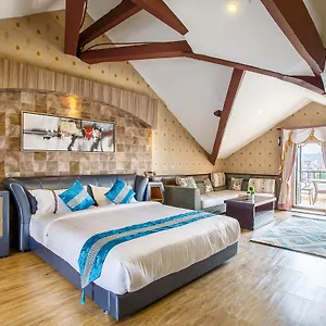 Royal Empire Boutique Hotel